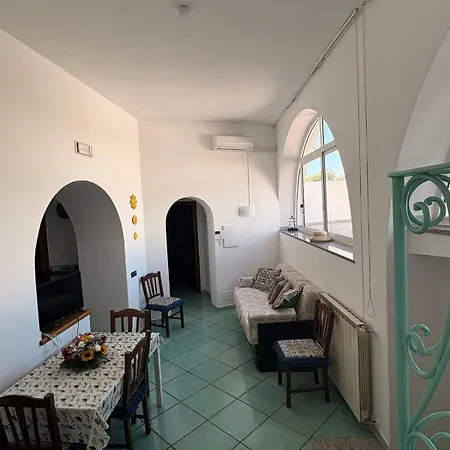 Sunny Terrace Retreat Ischia