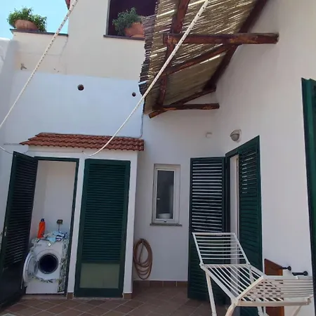 Sunny Terrace Retreat Nyaraló *